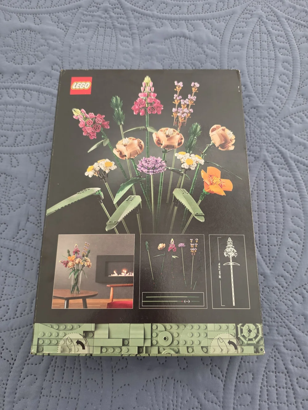 NEVER OPENED - LEGO Flower Bouquet